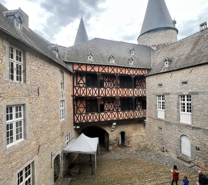 Vêves Castle, Belgium